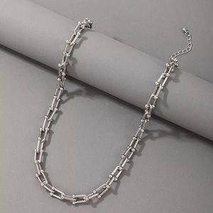 New!! Chic Silver U-Link Chain Fashion Necklace!